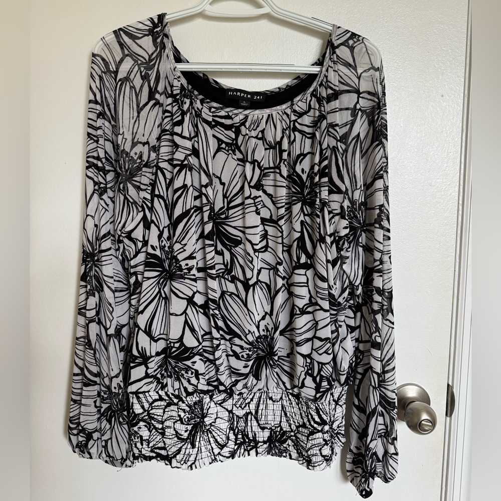 NWOT Harper 241 Black and White Floral Women's Blouse, L 🦋